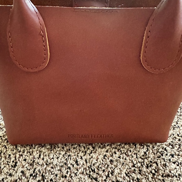 Portland Leather Raindrop Small Crossbody - Picture 7 of 9